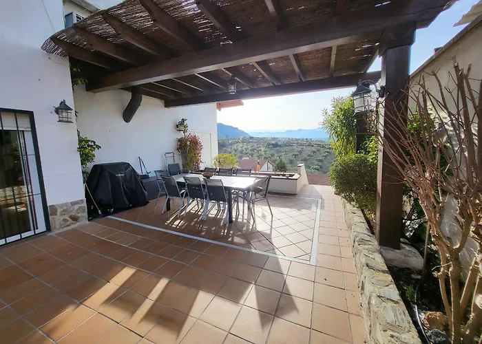 Alfaguara-Holiday Home &Sierra Nevada